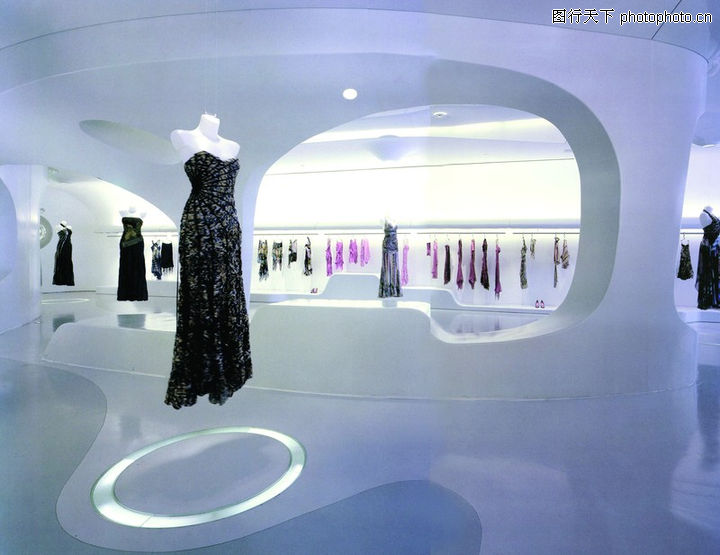 辽宁非遗旗袍惊艳亮相大阪世博会 六位设计师联袂展示中华服饰文